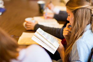 Student reading book